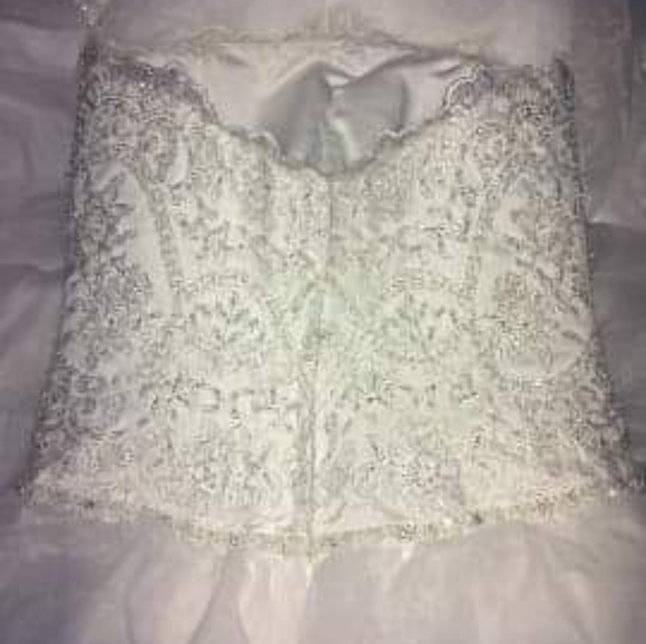 David's Bridal Wedding Dress strapless size 2 White - Picture 5 of 5